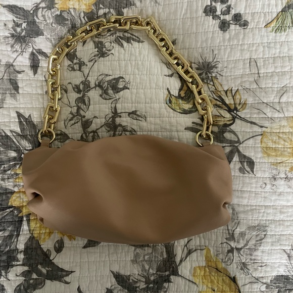 Bottega inspired Beige Dumpling Bag with Gold Chain - Picture 10 of 16